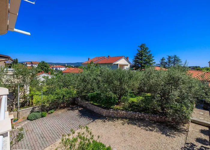 Info Апартаменты *