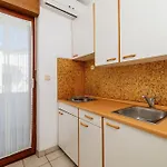 公寓 Info