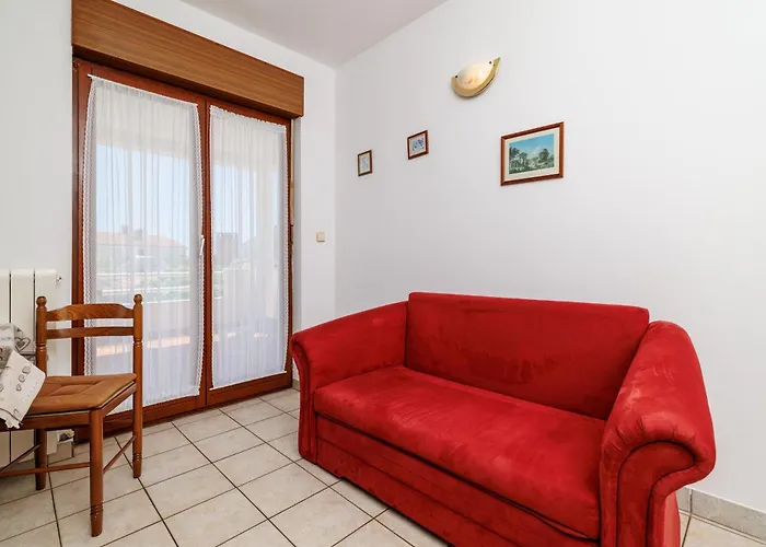 Apartment Info *