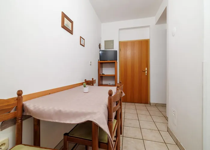 Apartment Info